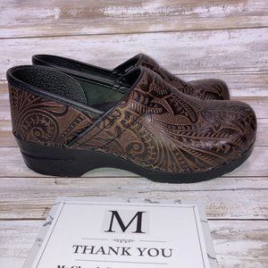 Dansko 40 Women's Sz 9.5 Floral Tooled Brown -A032